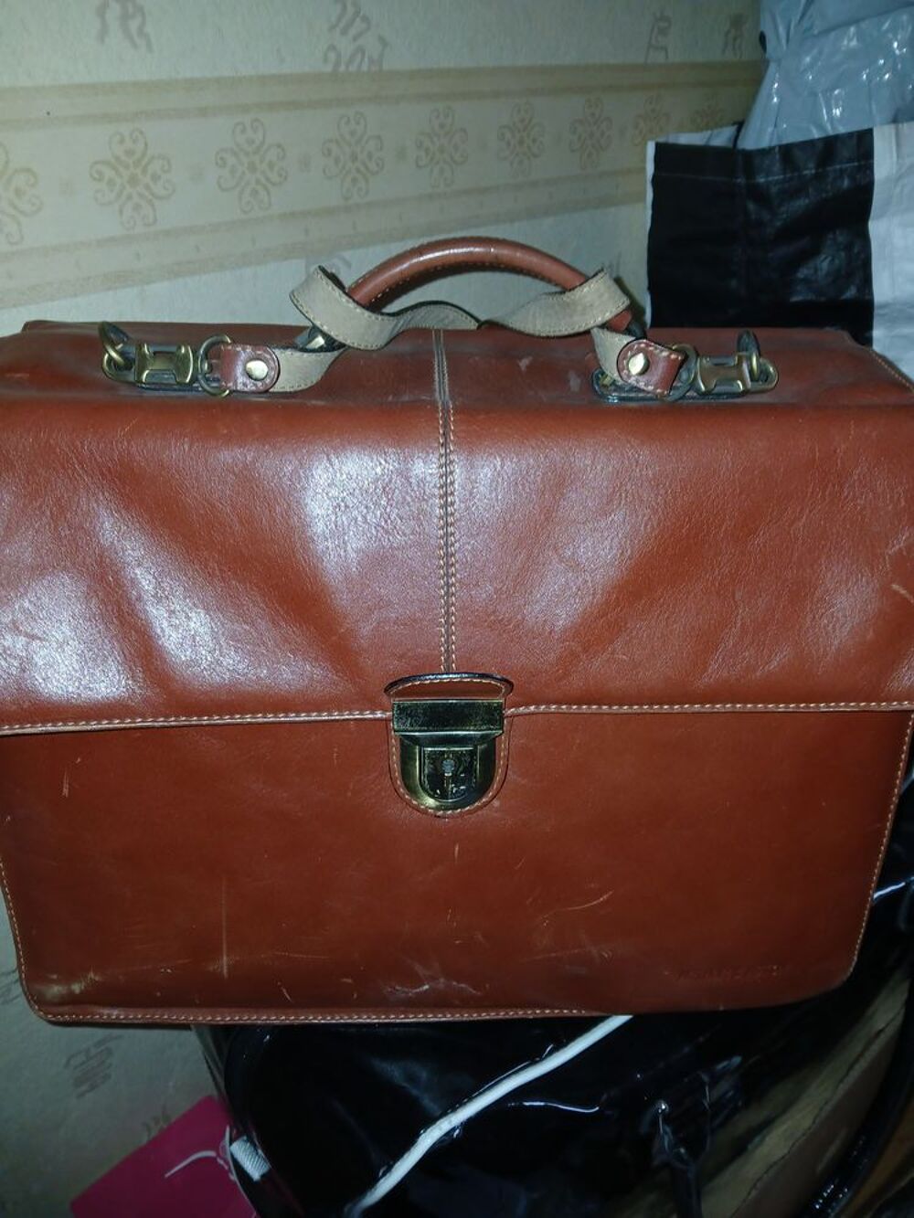  Cartable tout cuir Arthur&amp; Arson Maroquinerie