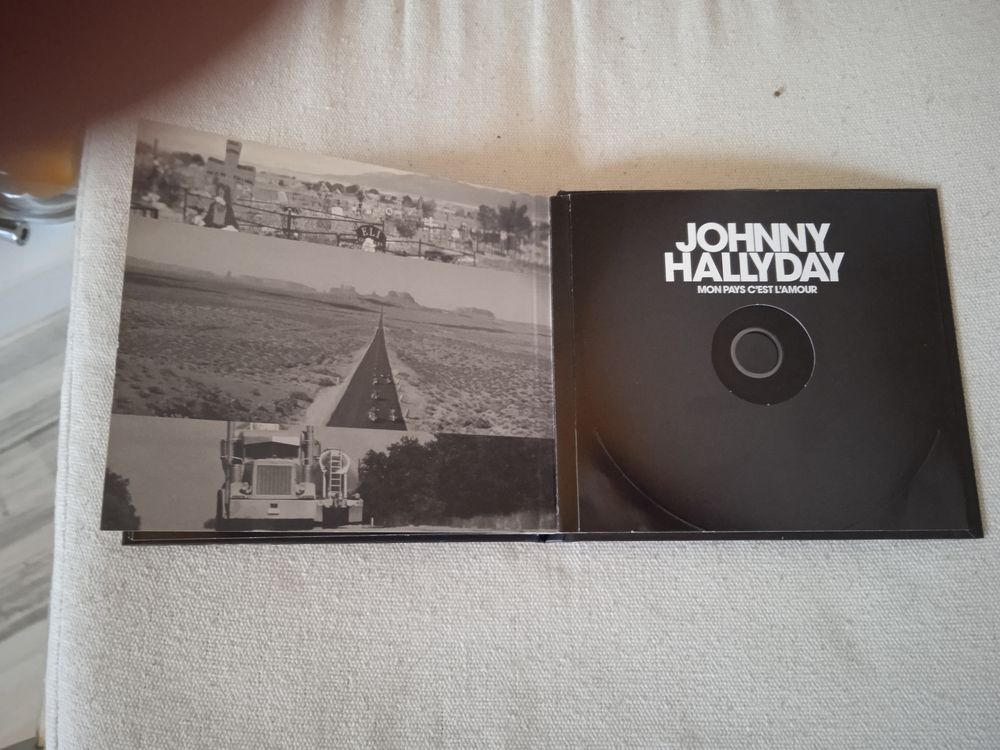 CD Johnny Hallyday
Mon pays c'est l'amour
2018
Excellent CD et vinyles