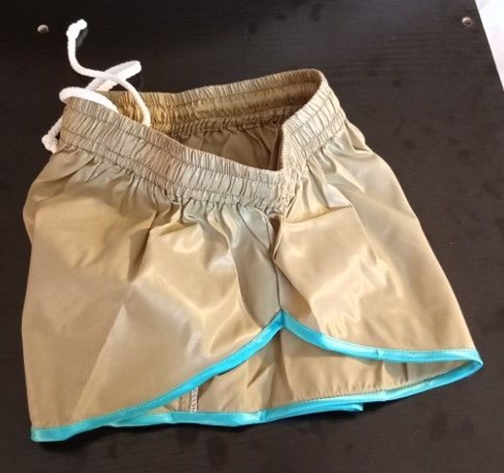 Short Vintage Nylon Polyamide Beige/Bleu ciel Size S 40 Vêtements