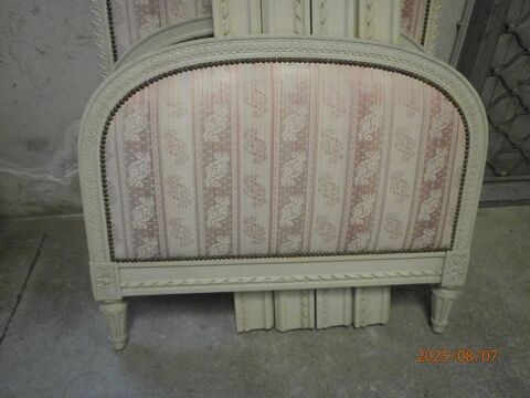 lits jumeaux et chaises 680 Argenton-sur-Creuse (36)