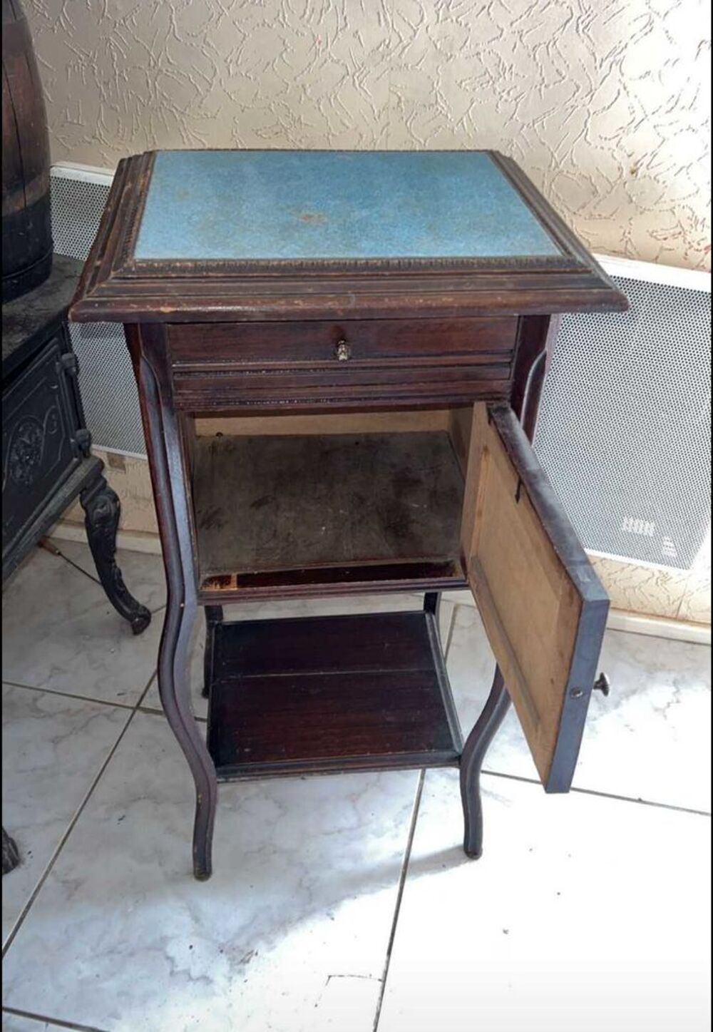 Ancienne Table de Chevet Meubles