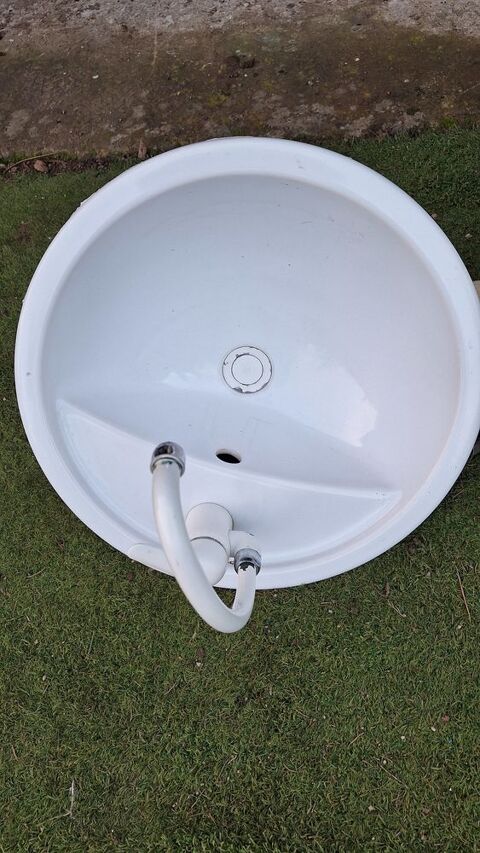 Vasques rondes lavabo 40 cm avec robinetterie 100 Solaize (69)