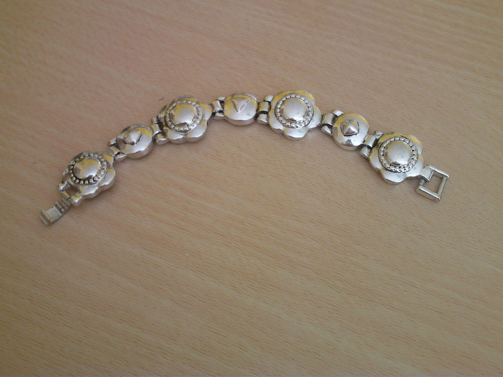 Beau bracelet argent&eacute; ancien N&deg; 735 Bijoux et montres