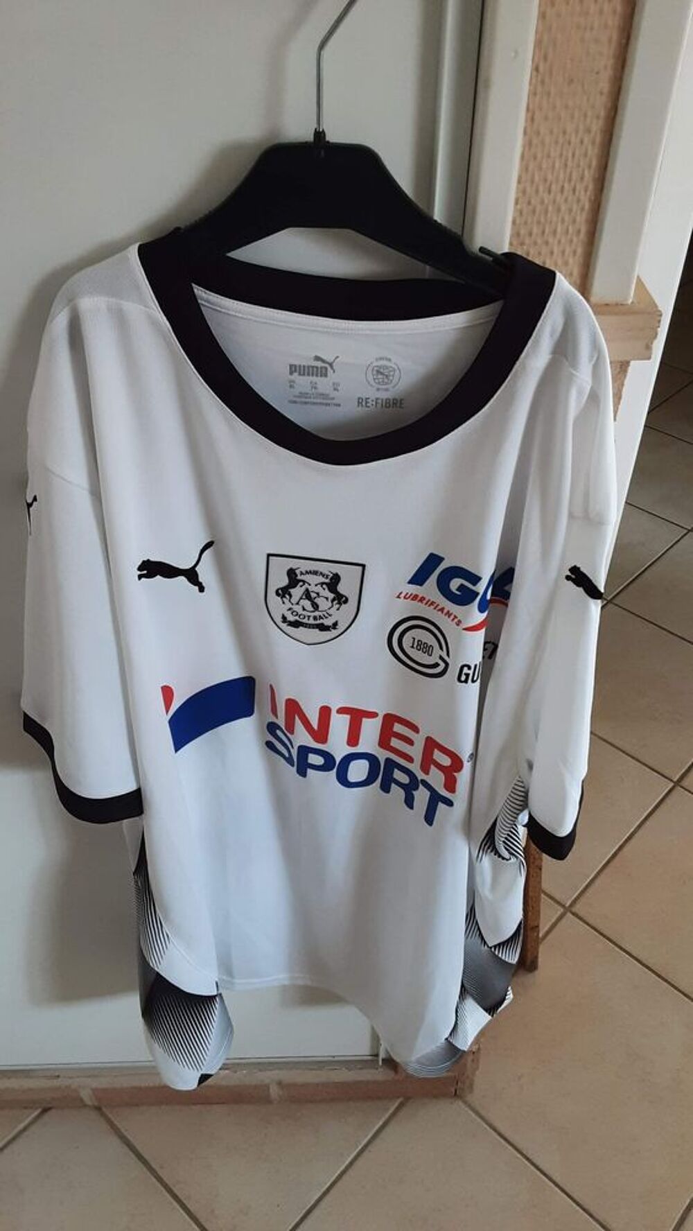 Maillot de football XL club d amiens neuf Vêtements