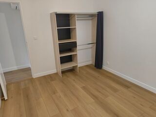  Appartement à louer 5 pièces 120 m²