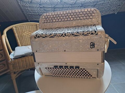 accordéon Ballone Burini 96 basses 3000 Saint-Pierre-d'Alvey (73)