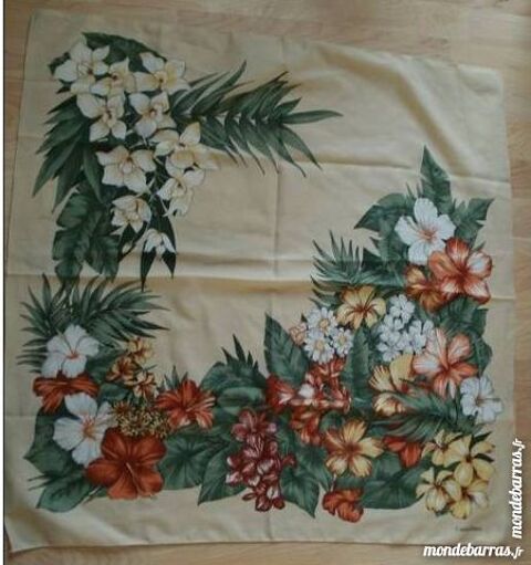 Foulard CASTELLANI (Italie) Carré de 76 cm 3 Montauban (82)