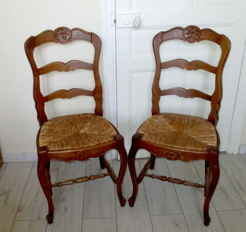 Deux chaises style Provençal (Troc souhaité) 0 Cazères (31)