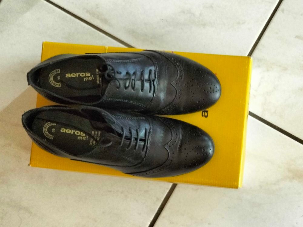 CHAUSSURES Chaussures