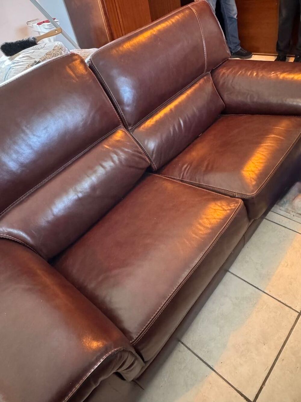 canap&eacute; cuir 3 place + 1 fauteuil Meubles