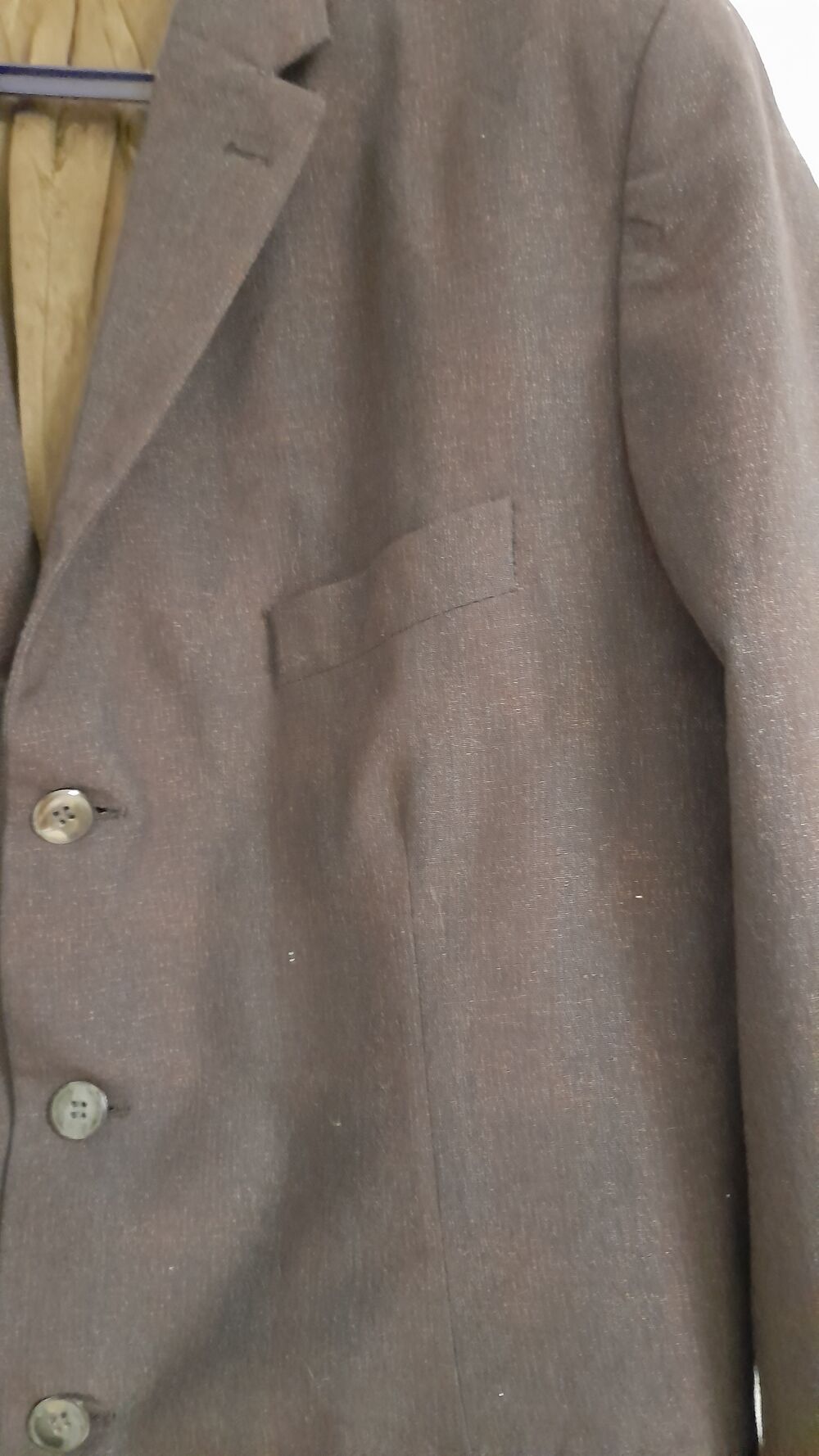 Veste marron, Vêtements