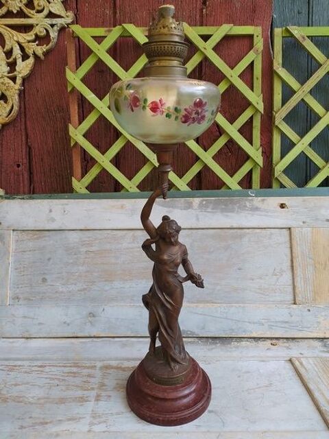 Lampe � P�trole Sculpture Femme La Reconduite H.Honor� Pl� 150 Loches (37)