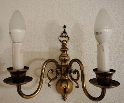 �clairages stylis�s 1 lustre � 5 branches et 4 appliques � 2 50 Pontoise (95)