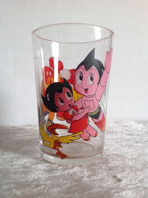 ASTRO BOY LE PETIT ROBOT 1982/84 VERRE COLLECTOR Envoi Possi 5 Tr�gunc (29)