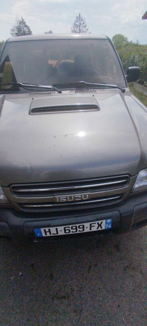 Isuzu Trooper 3.0 TD Duty (4pl) 2002 occasion Margencel 74200