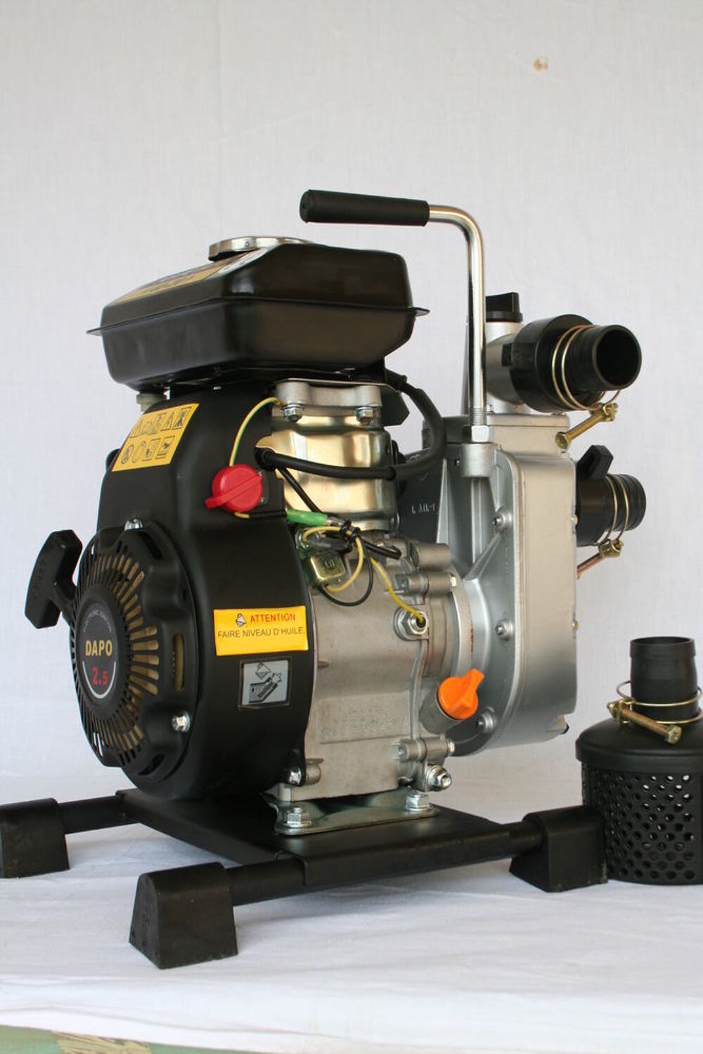 POMPE &agrave; EAU &agrave; MOTEUR ESSENCE 4 T. Bricolage