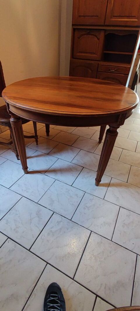 Table de salle 100 Le Molay-Littry (14)