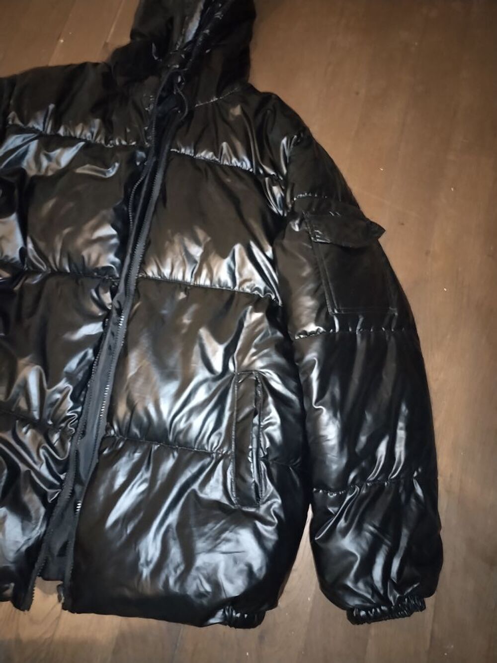 Doudoune brillante bien gonfl&eacute;e (taille XXL)
Vêtements