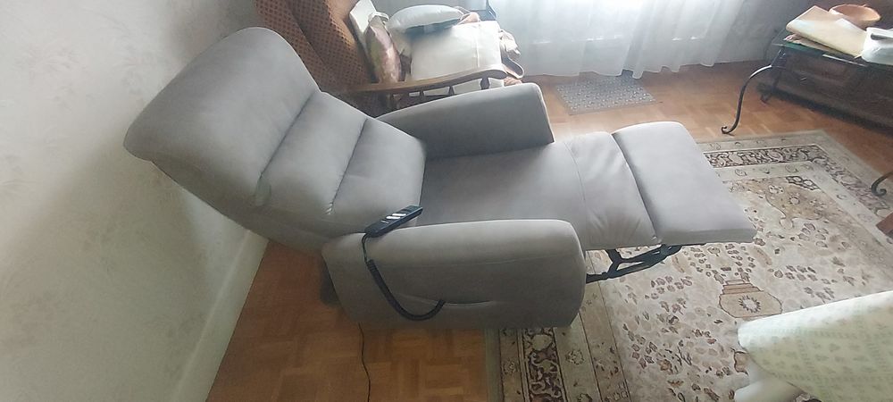 Fauteuil &eacute;lectrique relaxant Meubles