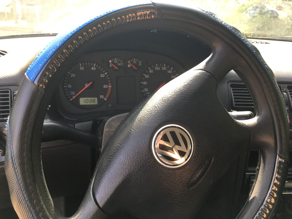 Golf 1.4i 1999 occasion 17430 Tonnay-Charente