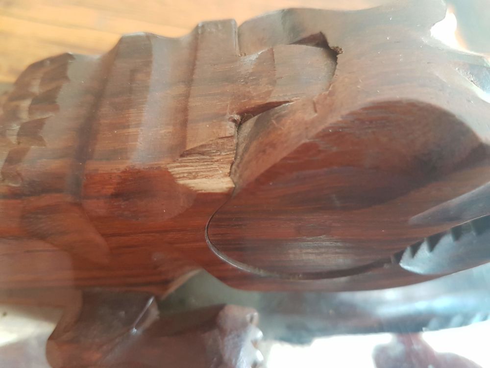 CROCODILE CASSE NOIX TRES RARE 