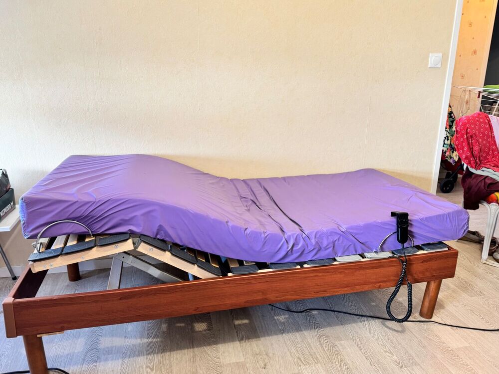 Lit &eacute;lectrique 1 place 150 € Meubles