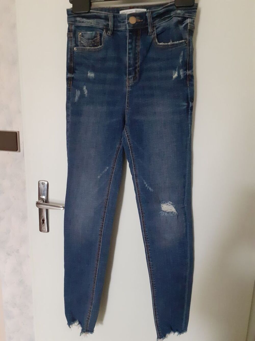 Jean slim trou&eacute; femme taille 34 Vêtements