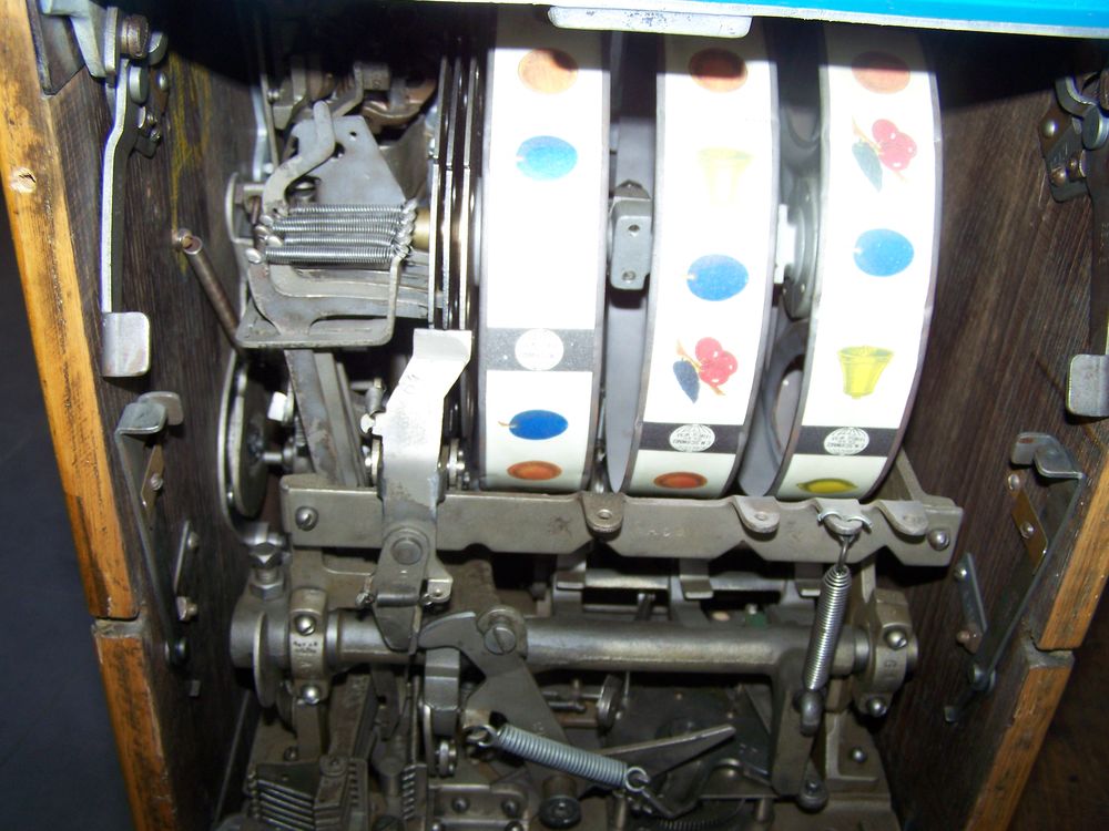 Recherche ancien jackpot bandit manchot m&ecirc;me hs. Jeux / jouets