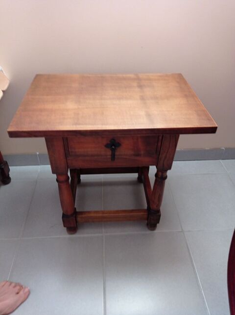 2 tables de chevet en bois  40 Azille (11)