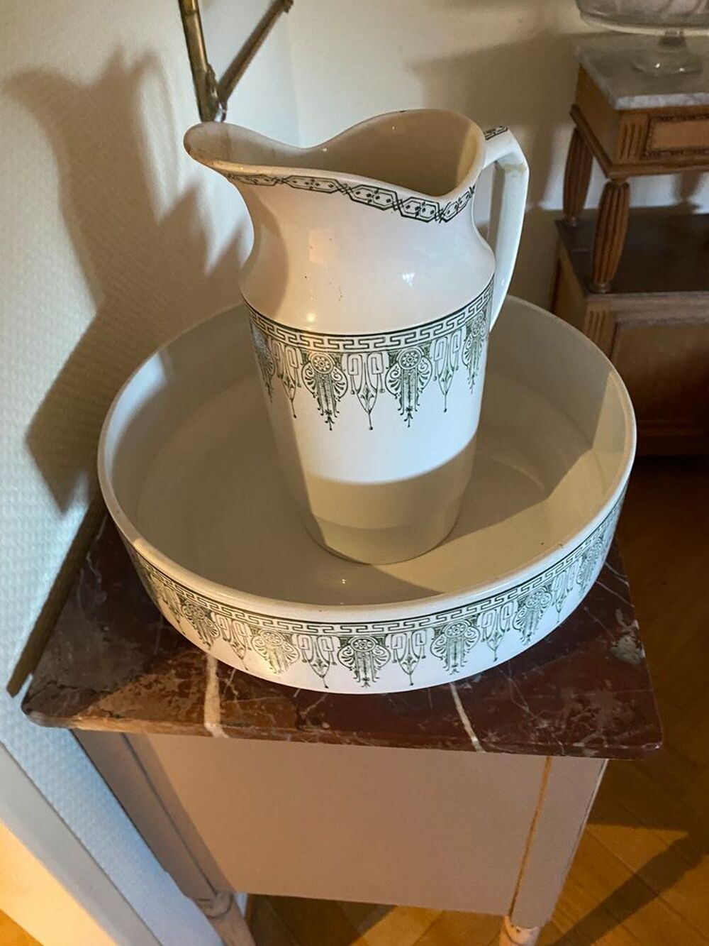 Vide maison. Vêtements