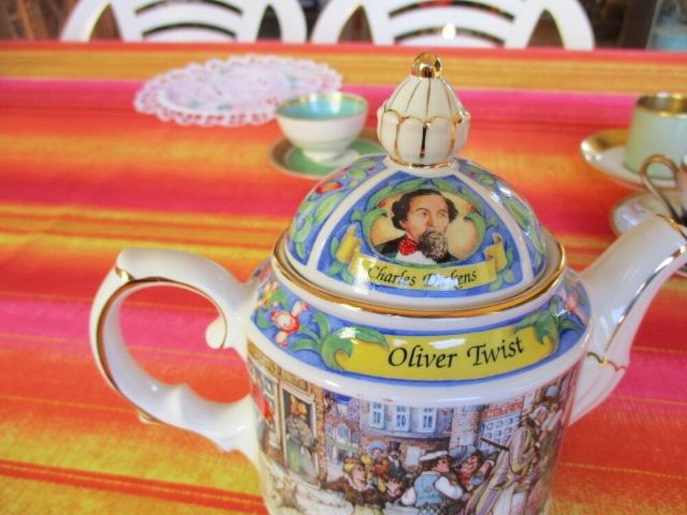 Th&eacute;i&egrave;re SADLER porcelaine Anglais Oliver Twist
