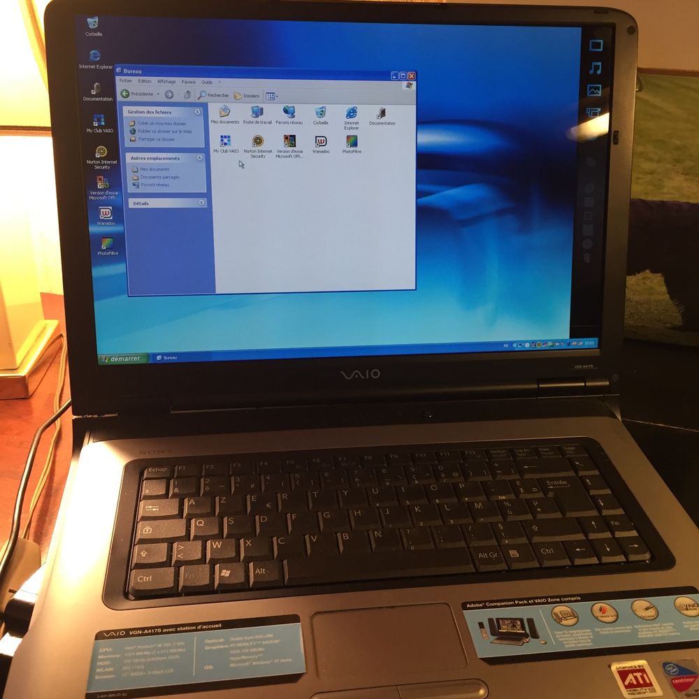 ordinateur portable Sony Vaio et son &eacute;quipement Matériel informatique