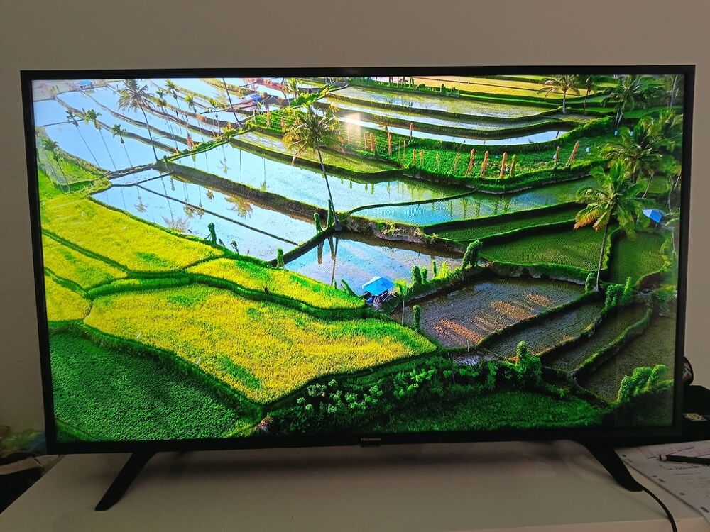 Smart tv HISENS 4K UHD 109cm Photos/Video/TV