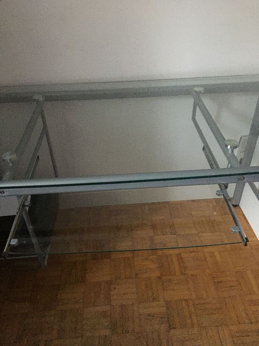 Bureau en verre
Meubles