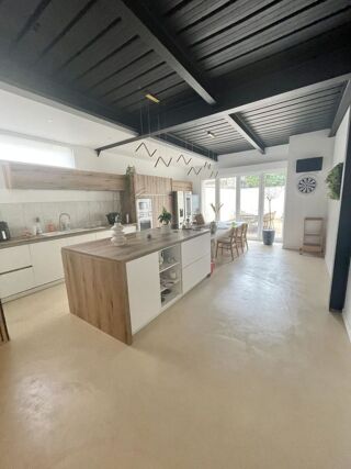  Maison  vendre 6 pices 193 m