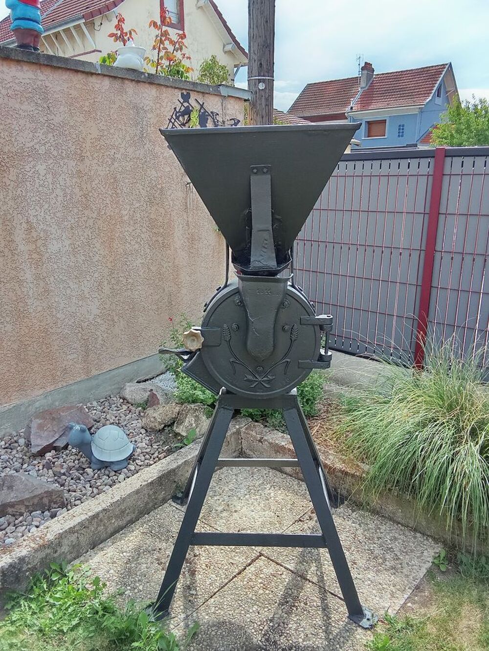 Ancien moulin a grain Jardin