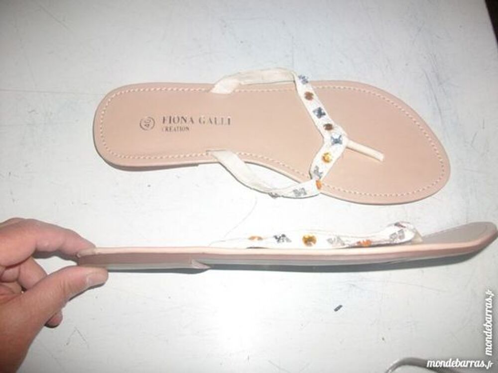 Tongs Blanc perl&eacute;s pt 40 -neuves- &agrave; 4  Chaussures