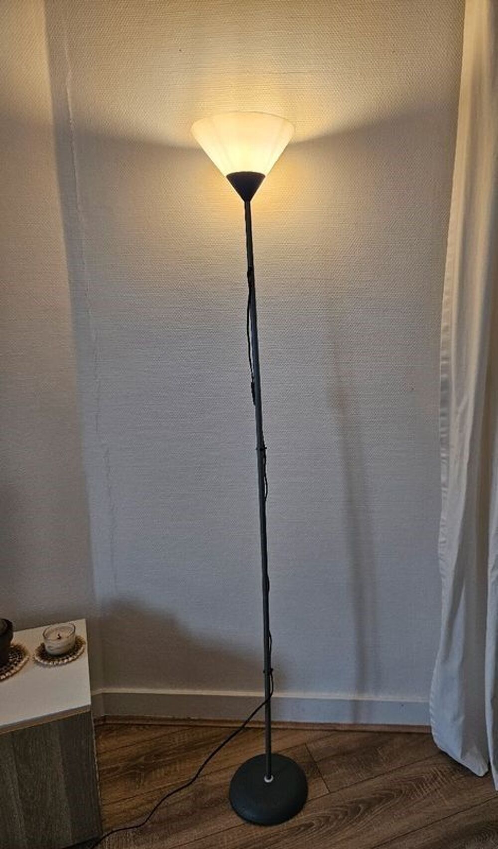 Lampadaire gris Ikea Décoration
