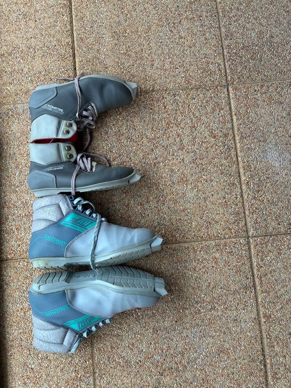2x2 skis de fond +2 chaussures de ski et 4 battons de ski Sports
