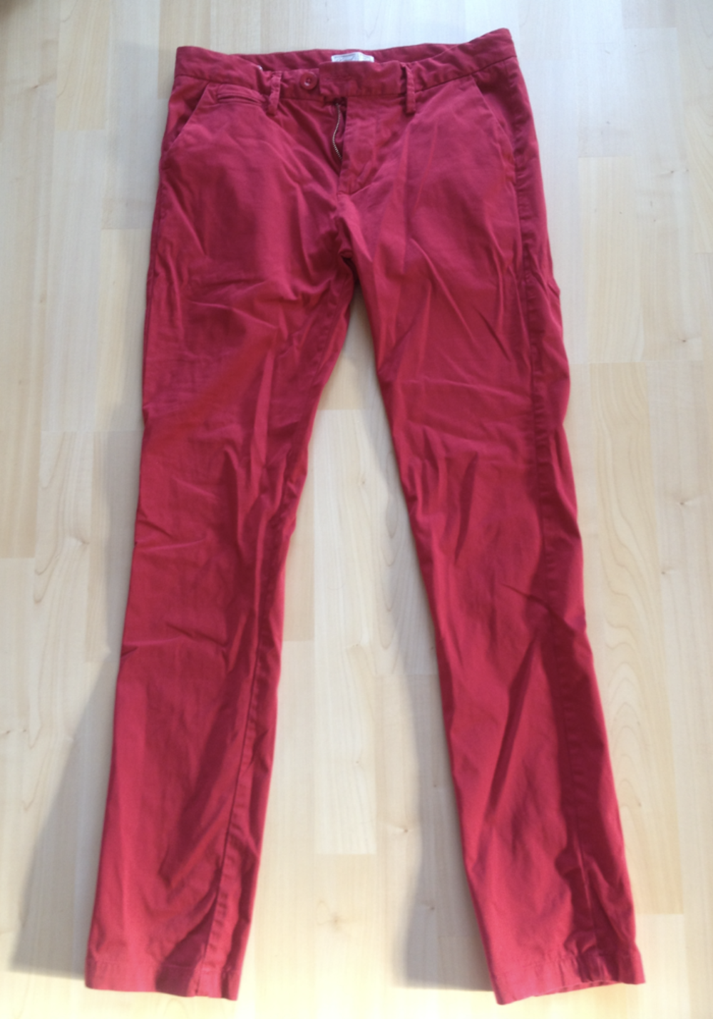 Pantalon slim couleur rouge marque Kaporal T 31 V�tements