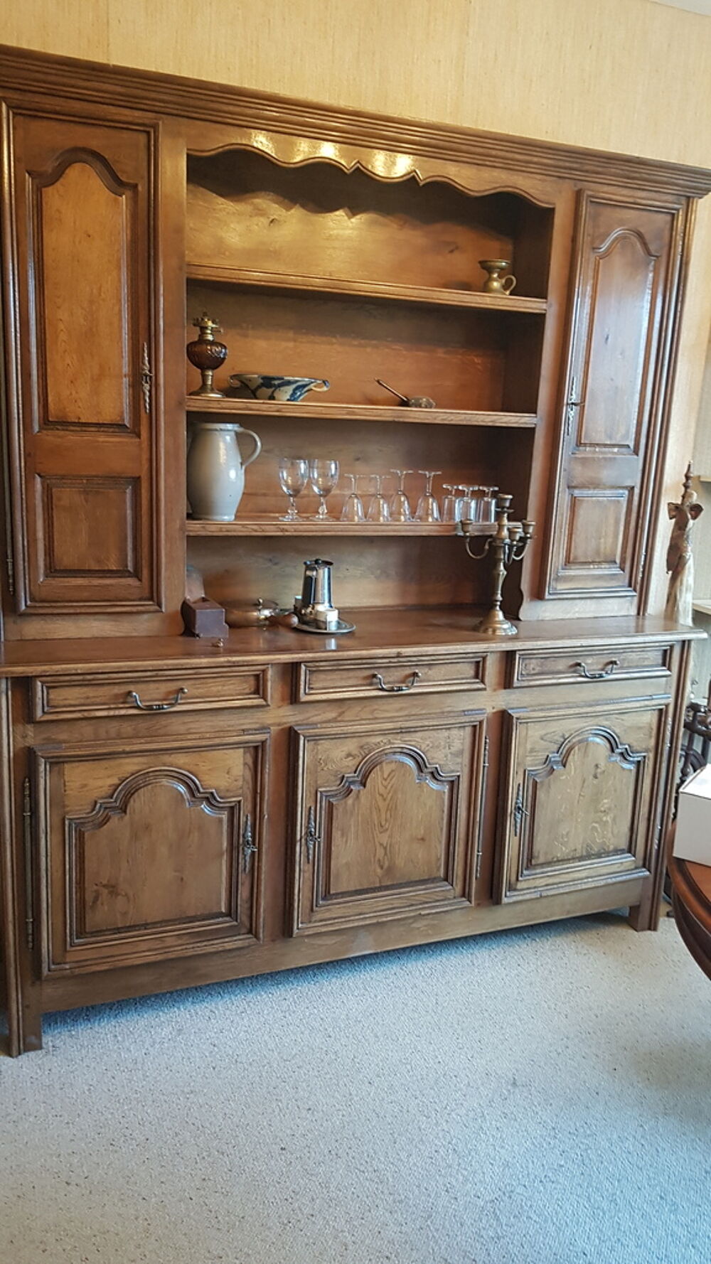 Buffet en bois massif fabriqu&eacute; par un artisan Meubles