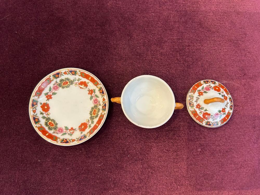 Tasse avec assiette Porcelaine Art 