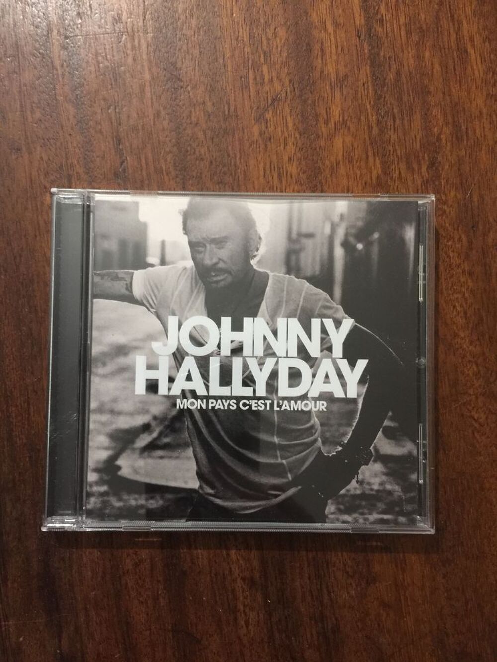 CD johnny Hallyday " Mon pays c' est l' amour " CD et vinyles