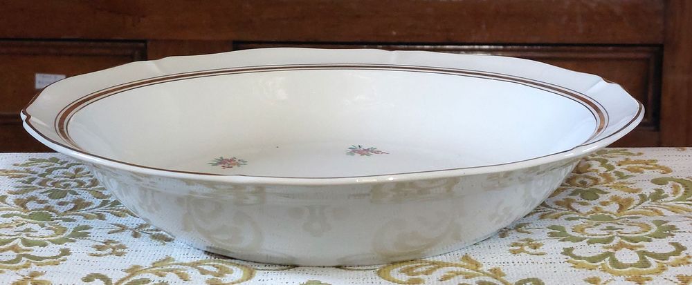 service de vaisselle 71 pi&egrave;ces en porcelaine Saint Amand Décoration