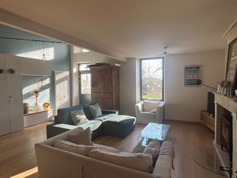   Maison de caract�re 7pi�ces Maison - 7 pi�ce(s) - 175 m�