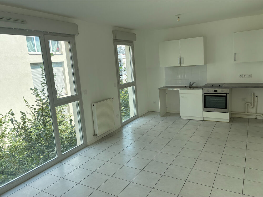 Vente Appartement T2 42m² LYON 7 GIRONDINS - ASCENSEUR - CALME - DPE C -   Lyon 7