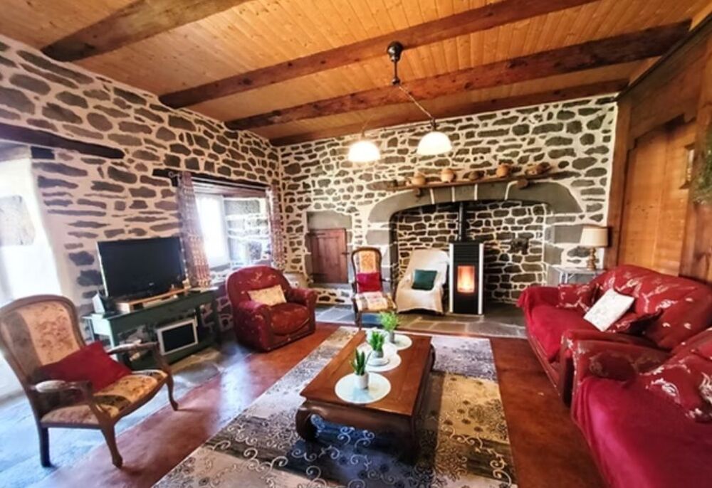   Gîte 4 étoiles Le Parsou 15 personnes max Auvergne, Cussac (15430)