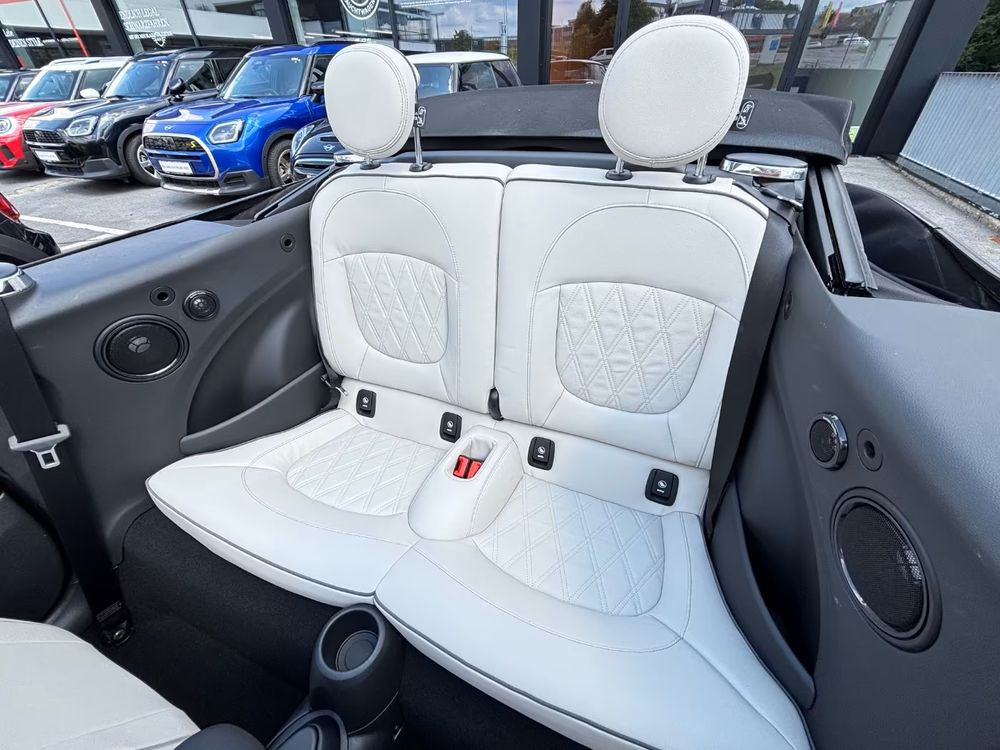 Cooper Cabriolet 136 ch DKG7 Edition Resolute Plus 2023 occasion 13124 Peypin