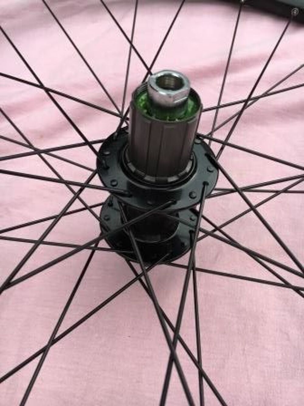 2 roues Mach 1 neo disc 29' neuves Vélos