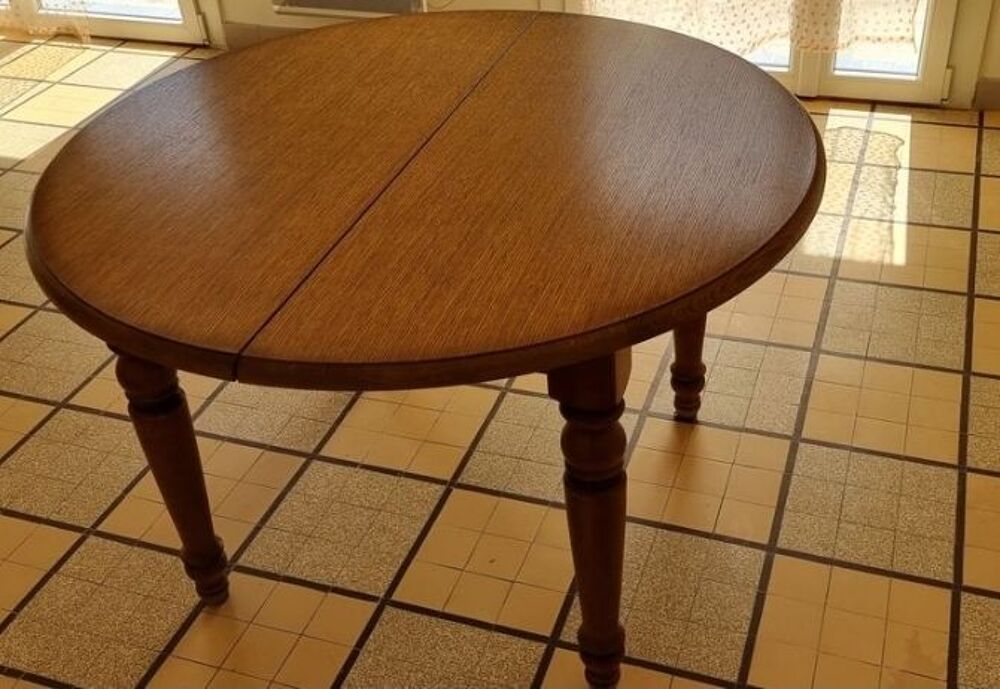 Table Salon + 4 chaises Meubles